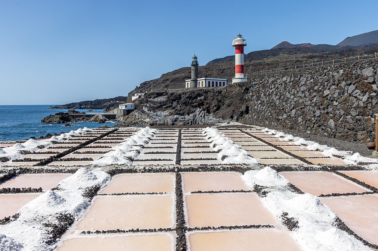 El Faro y las Salinas de Fuencaliente, uno de los rincones más fotografiados de La Palma