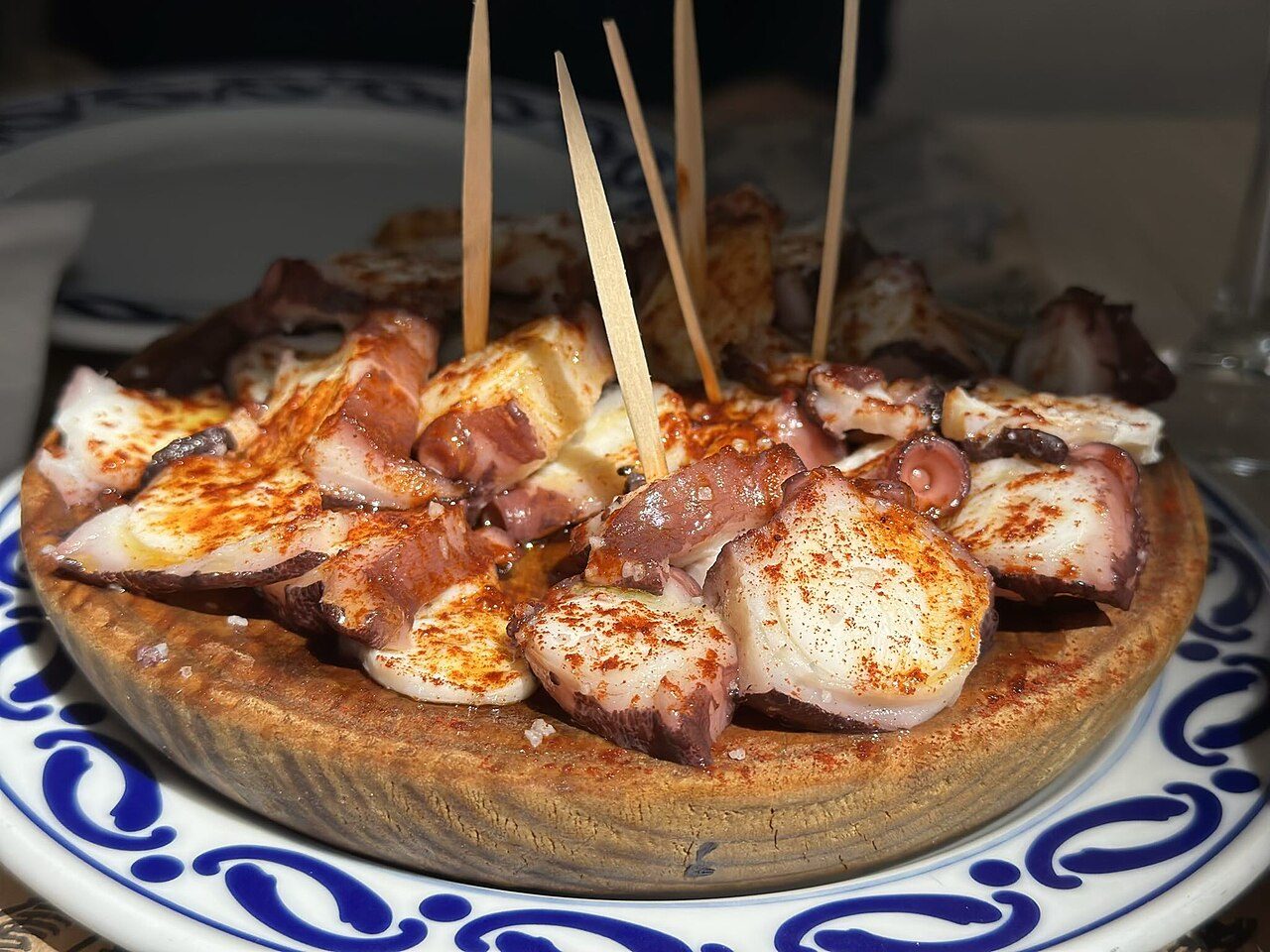 El pulpo, protagonista de la gastronomía que probar en Bueu y en la Isla de Ons