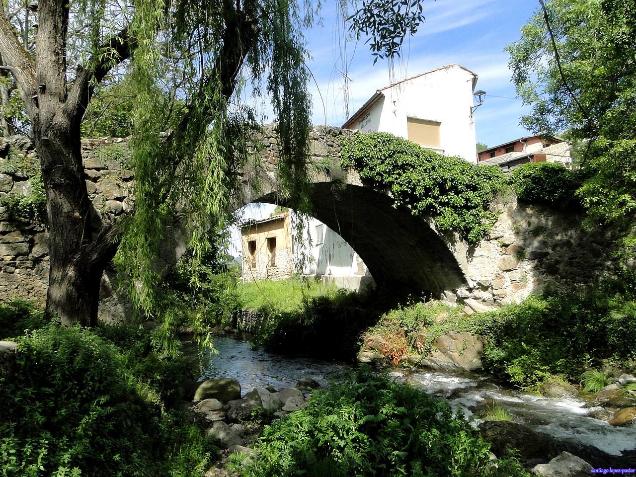 Callejuelas de la judería en un free tour por Hervás