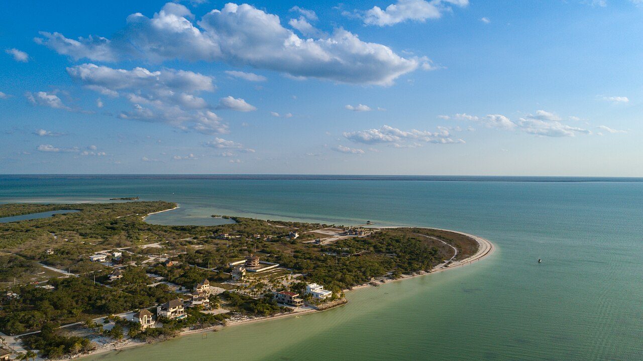 Punta Cocos, uno de los lugares imprescindibles que ver en Holbox al atardecer