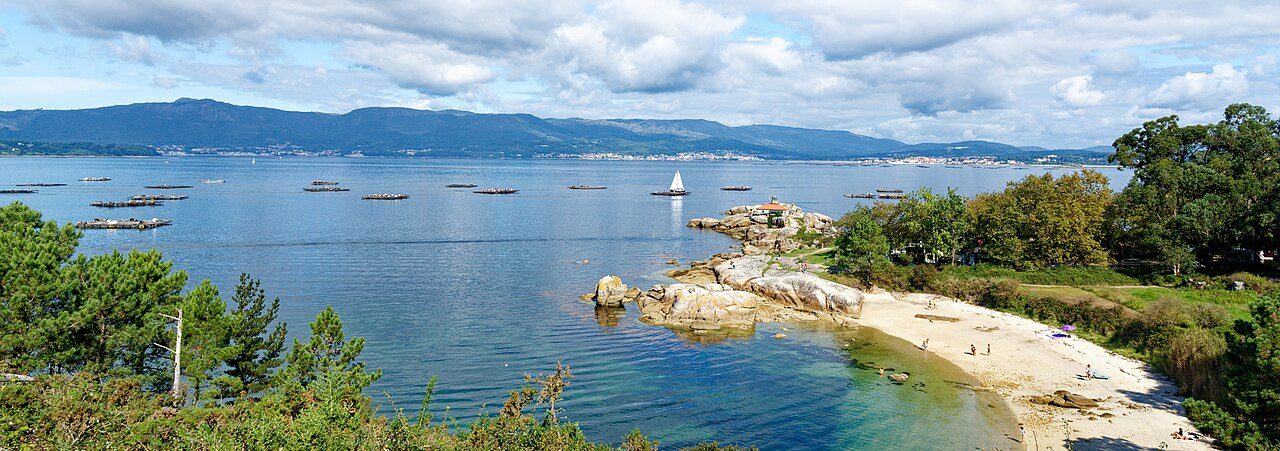 Las playas de aguas transparentes son lo mejor que ver en la Isla de Arosa