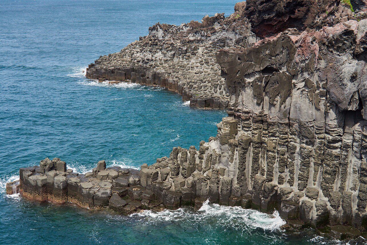 Vistas de la costa volcánica que ver en Jeju, Corea del Sur