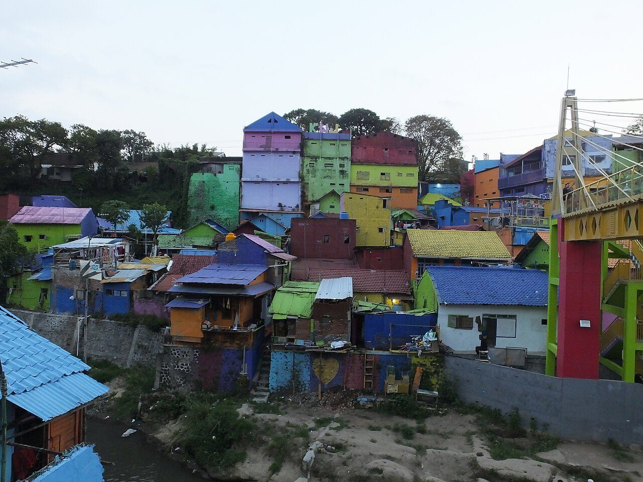 El colorido pueblo arcoíris de Kampung Pelangi, una parada única que ver en Semarang
