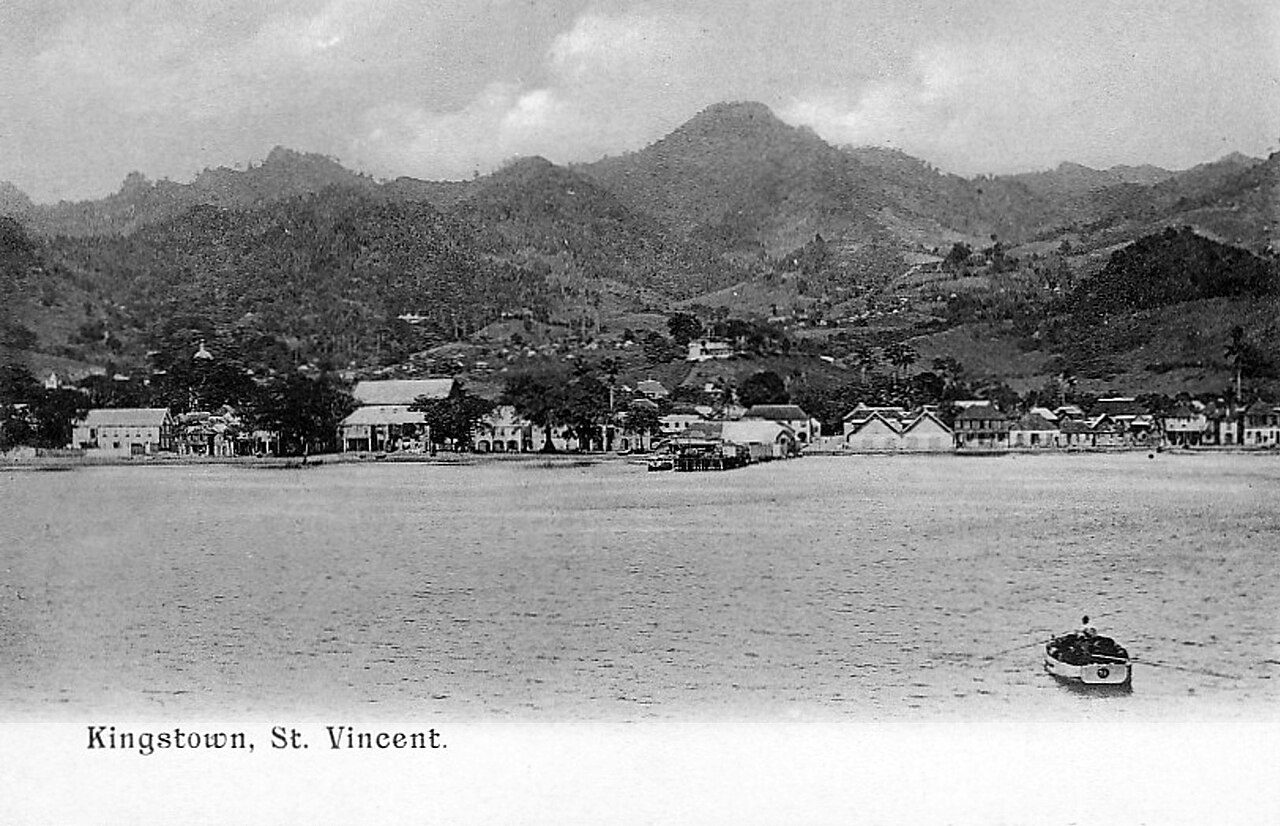 Vista del puerto de Kingstown, punto de partida para ver San Vicente y las Granadinas