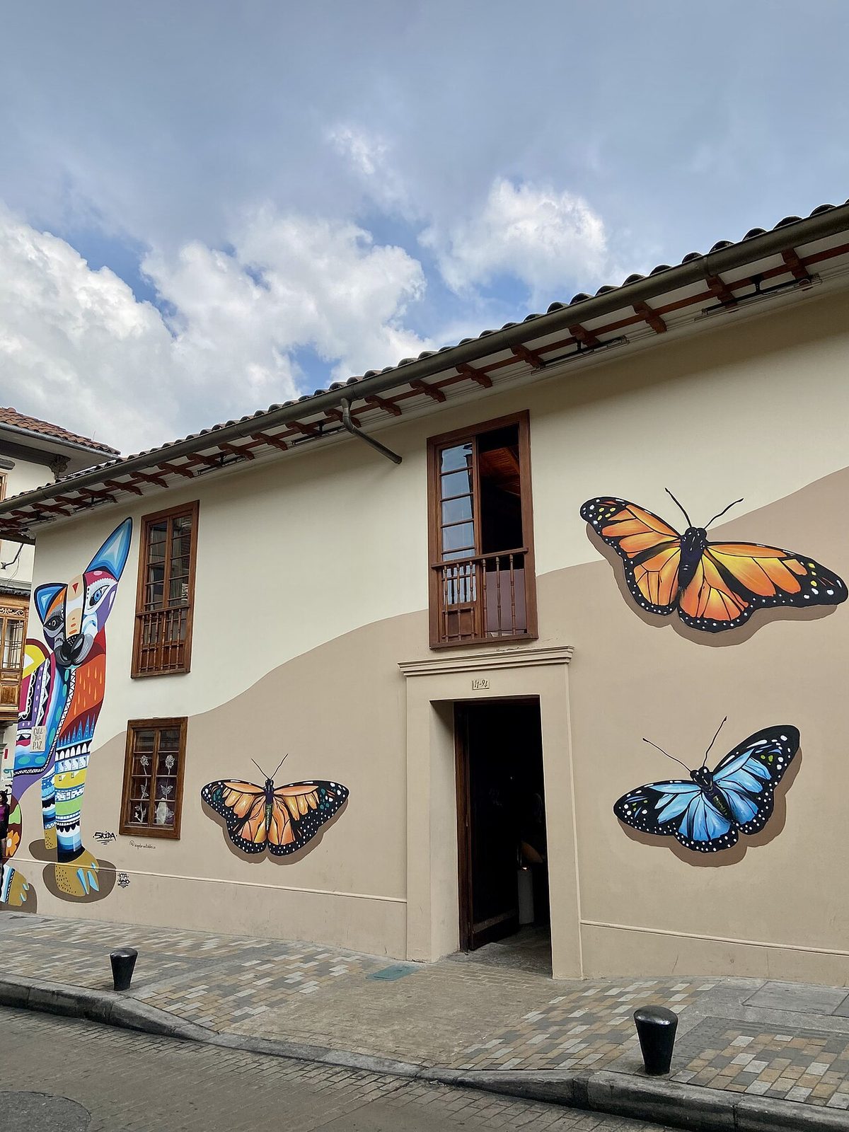 Los free tours en Bogotá recorren el arte urbano de La Candelaria.