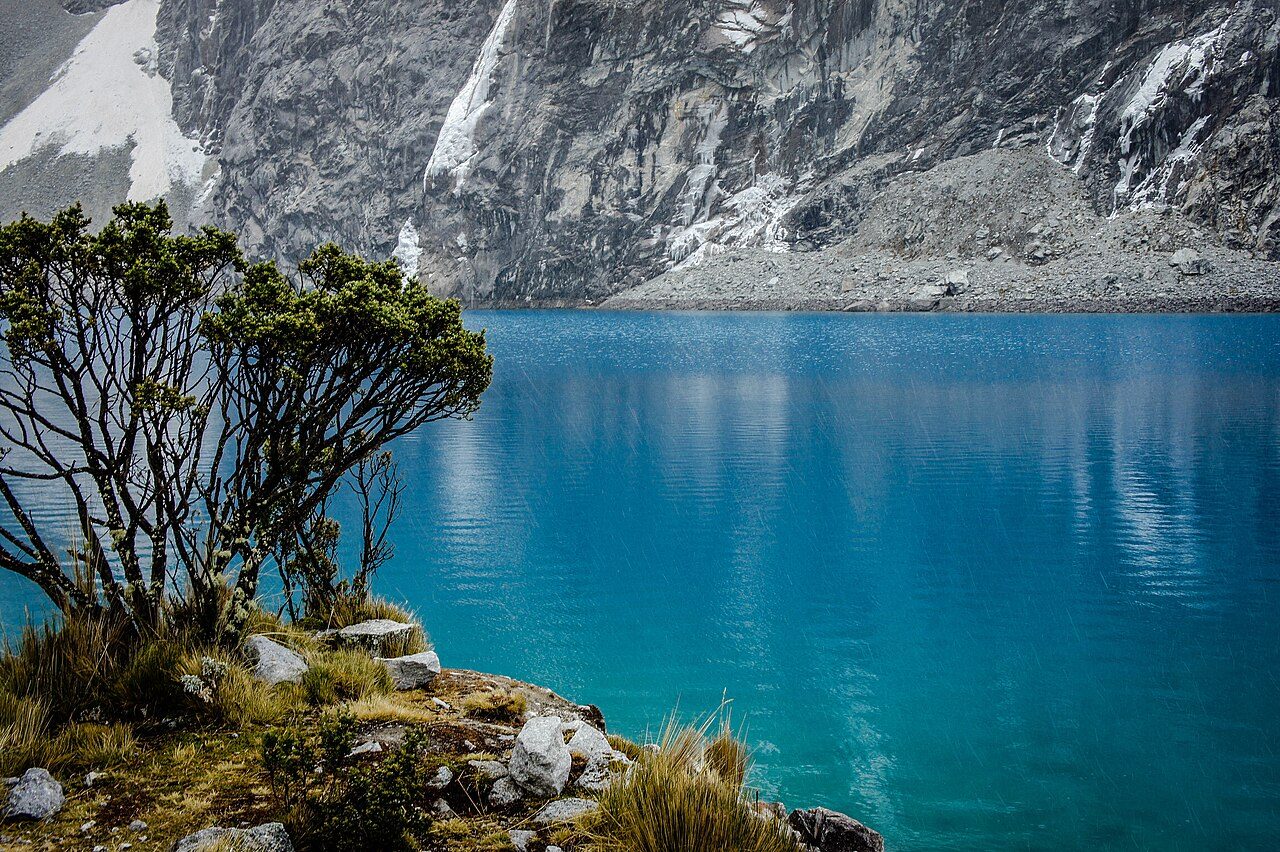 La espectacular Laguna 69, la excursión imprescindible que ver en Huaraz.