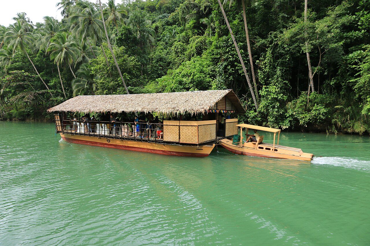 El río Loboc, una de las excursiones más bonitas que ver en Bohol