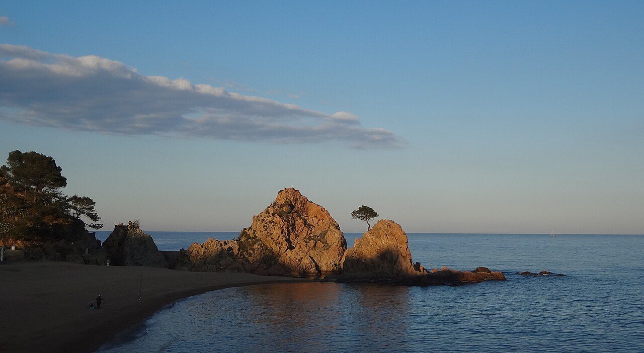 Las aguas cristalinas de la Mar Menuda, ideales para el snorkel en Tossa de Mar