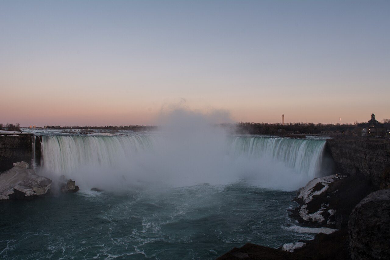 Vista aérea de las Cataratas del Niágara, uno de los imprescindibles de la Costa Este