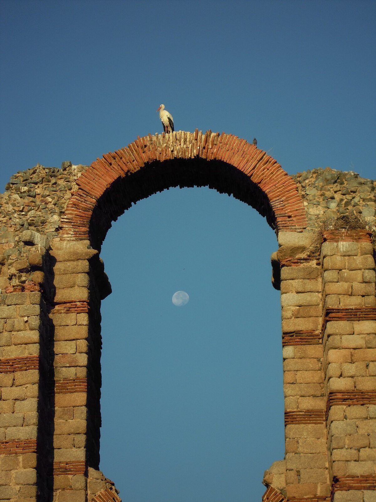 El Acueducto de los Milagros, otro de los imprescindibles que ver en Mérida