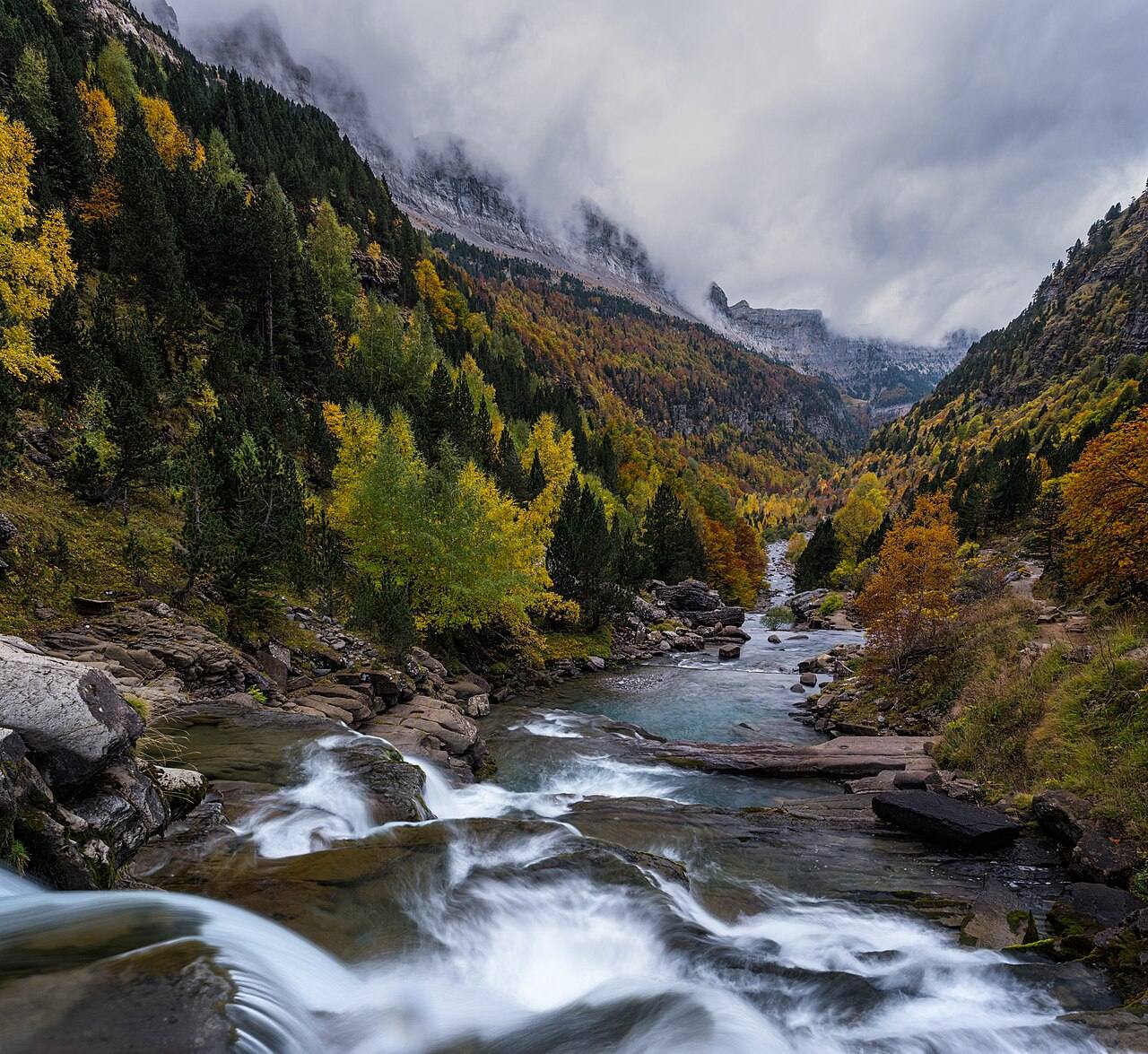El Parque Nacional de Ordesa, la gran excursión natural desde Aínsa