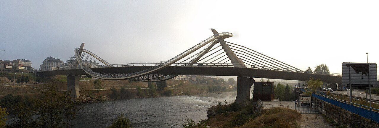 Vistas del Miño desde el Puente del Milenio, uno de los mejores miradores de Orense