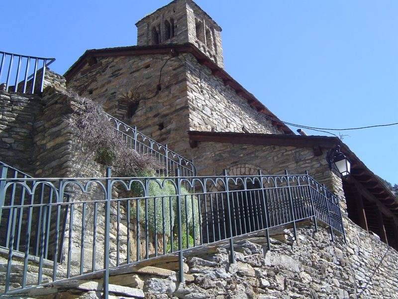 El pueblo de Pal, románico de piedra entre montañas cerca de Andorra la Vella