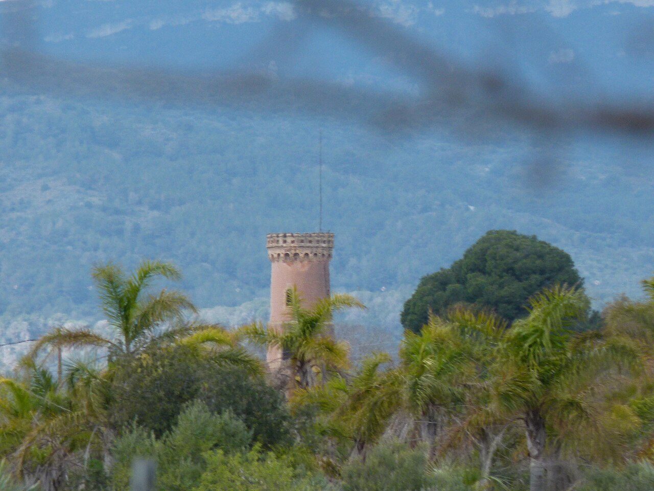 El romántico jardín histórico del Parc Samà, una escapada natural cerca de Cambrils