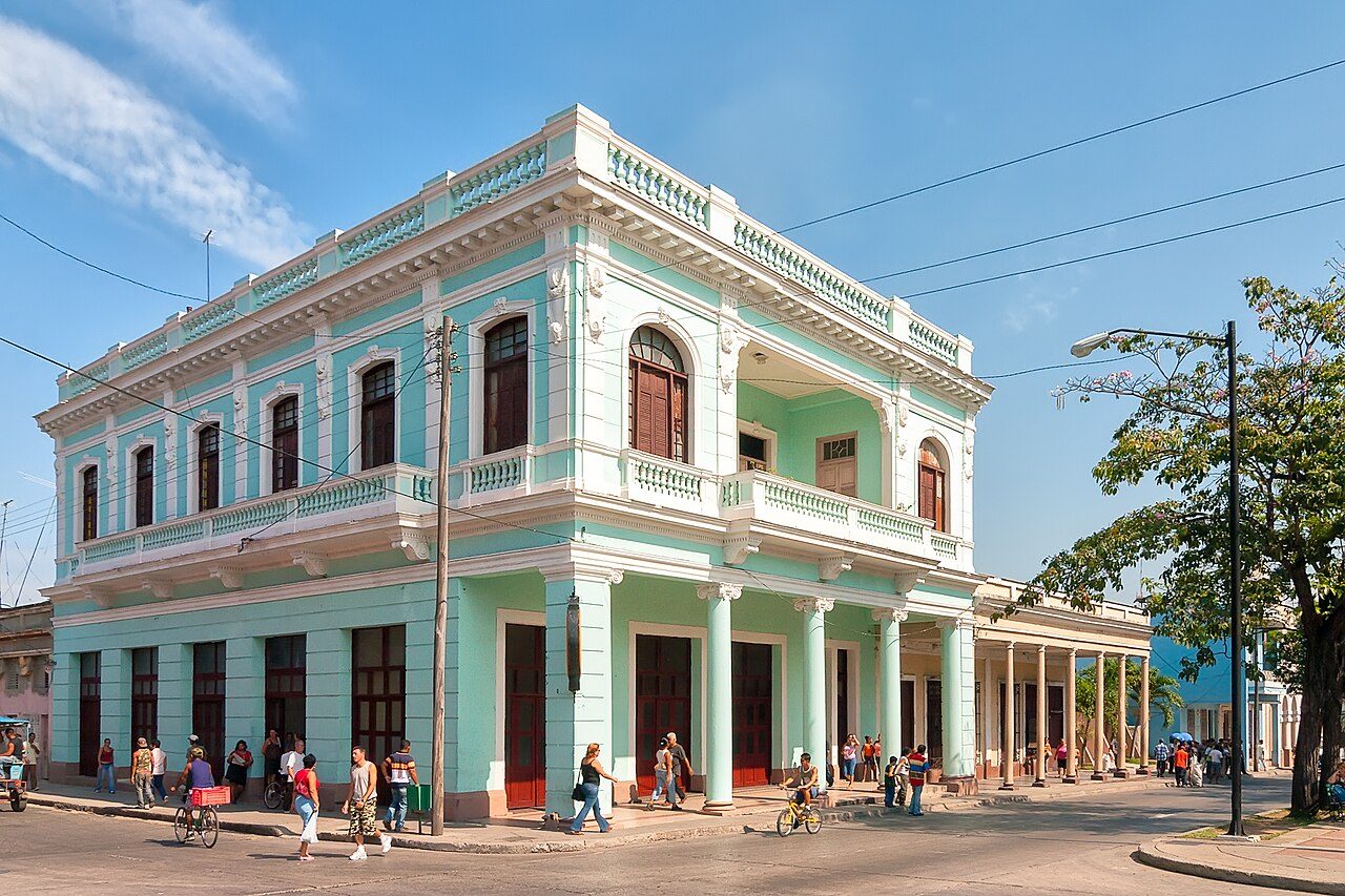 El Paseo del Prado, la avenida más extensa de Cuba en Cienfuegos