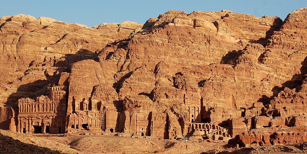 Las Tumbas Reales, otra de las visitas imprescindibles en Petra