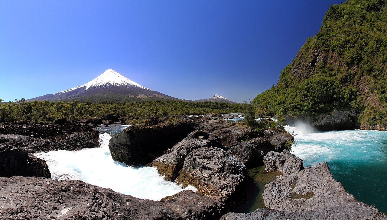 Los Saltos del Petrohué, una de las mejores excursiones desde Puerto Varas