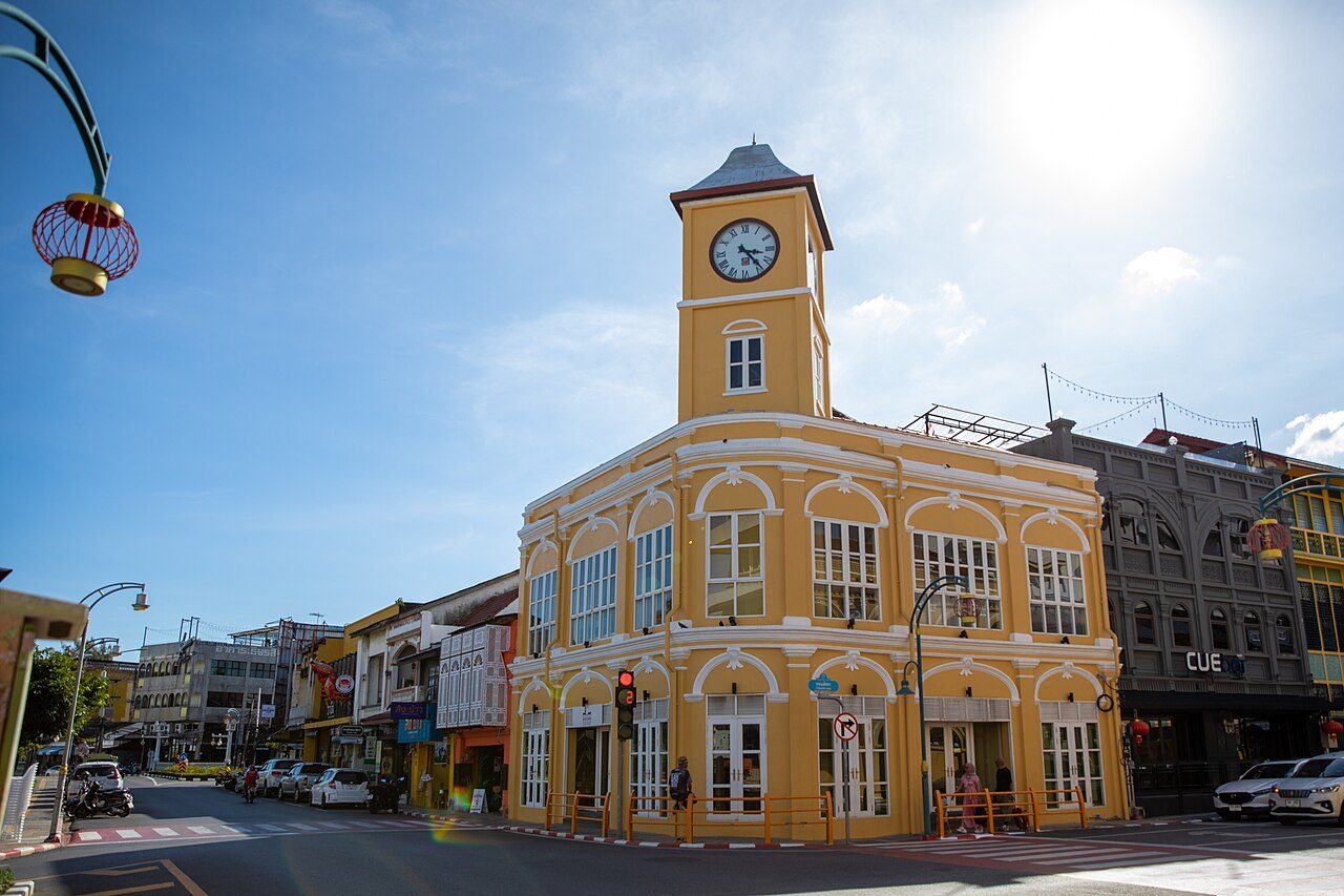 El colorido casco antiguo es uno de los imprescindibles que ver en Phuket