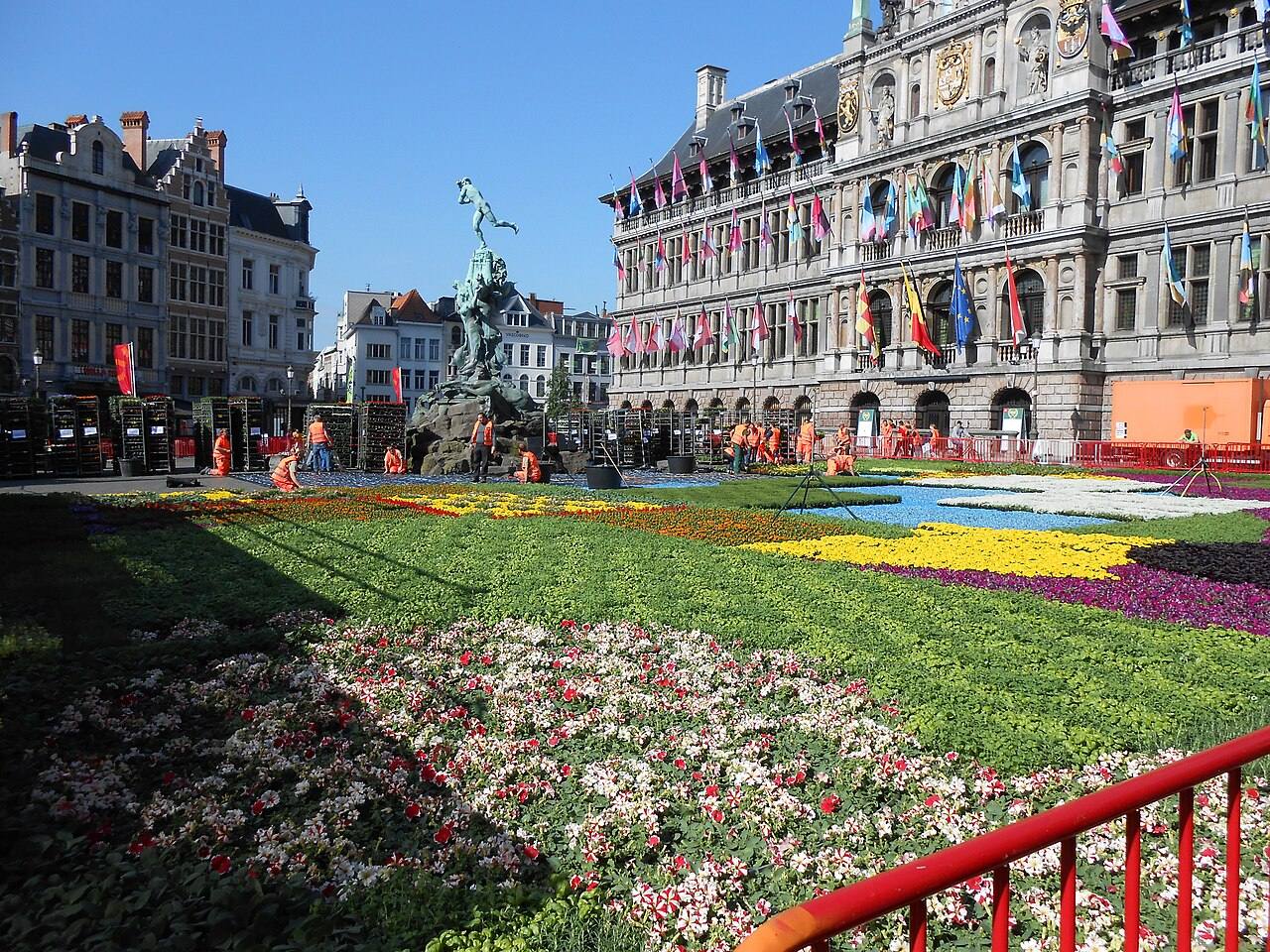 La Grote Markt y sus casas gremiales, imprescindible que ver en Amberes