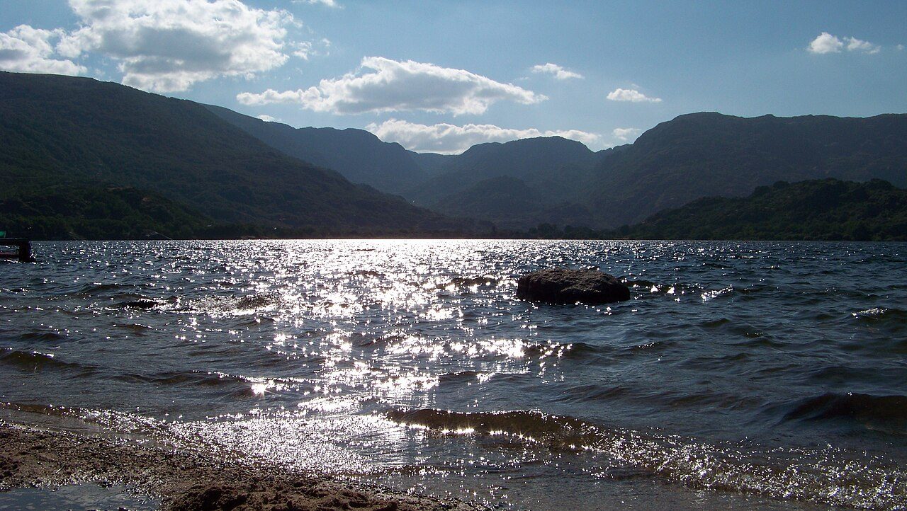 Playa Grande, una de las mejores zonas de baño del Lago de Sanabria cerca de Ribadelago Nuevo