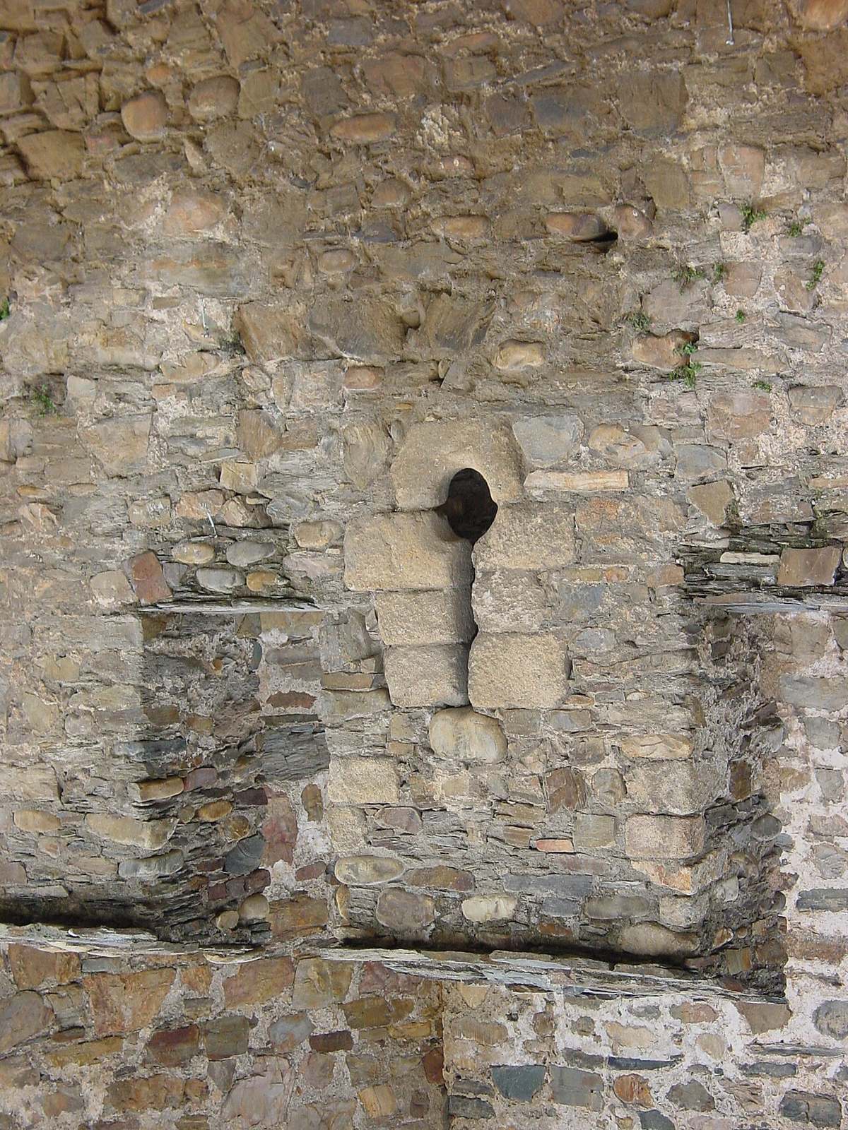 Vistas del casco histórico desde las murallas del castillo, imprescindible que ver en Ponferrada