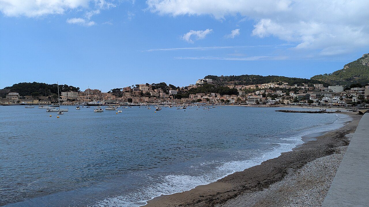 La bahía del Port de Sóller, uno de los mejores miradores de la zona