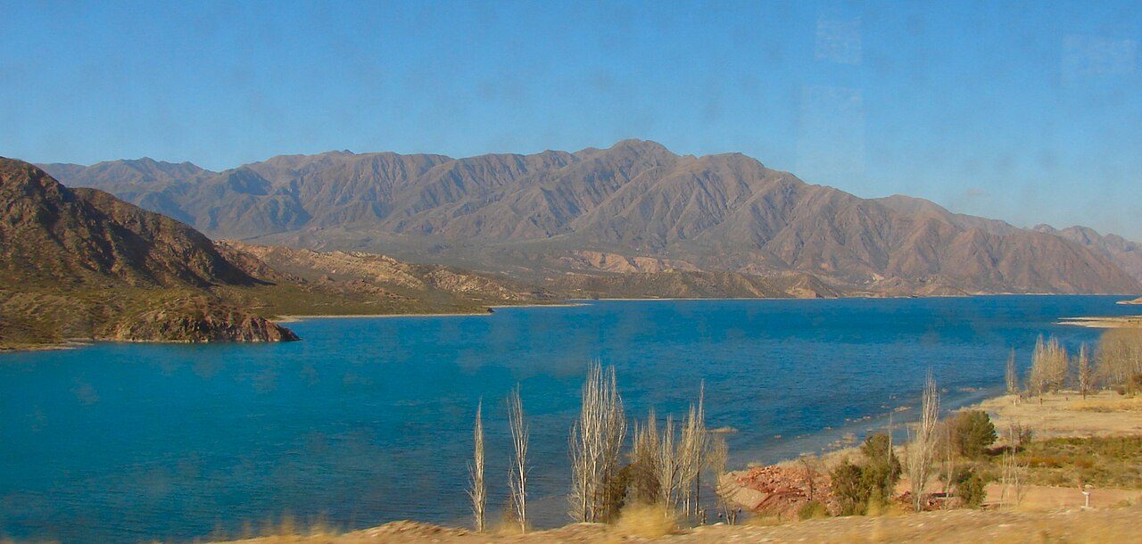 Carretera de montaña de camino a Potrerillos, en los Andes de Mendoza
