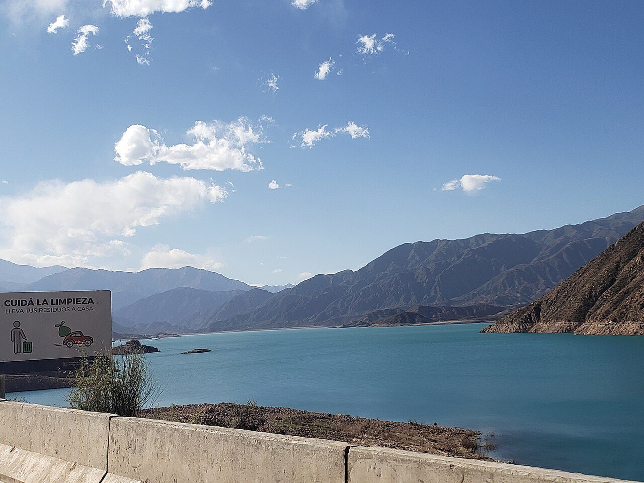 Vistas del embalse de Potrerillos, el mirador imprescindible del valle
