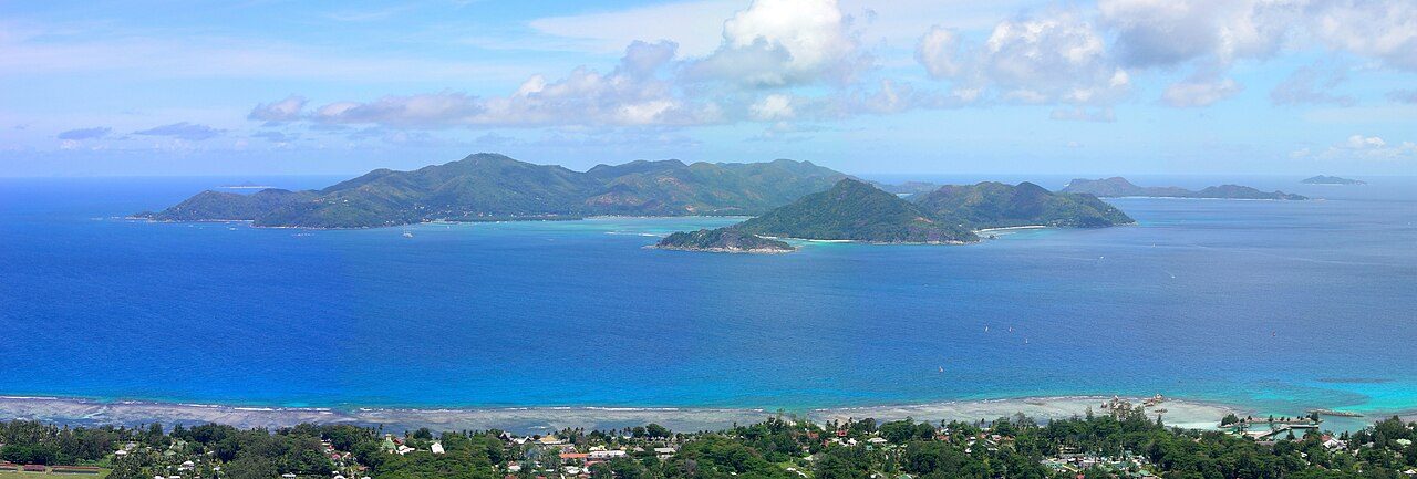 Miradores con vistas a las islas cercanas en Praslin
