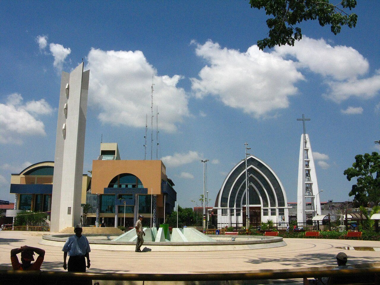 La torre del reloj, uno de los puntos que ver en Pucallpa