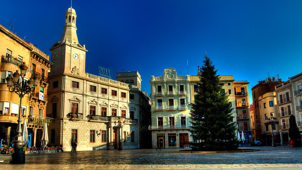 La plaza del Mercadal, punto de partida de las visitas por Reus