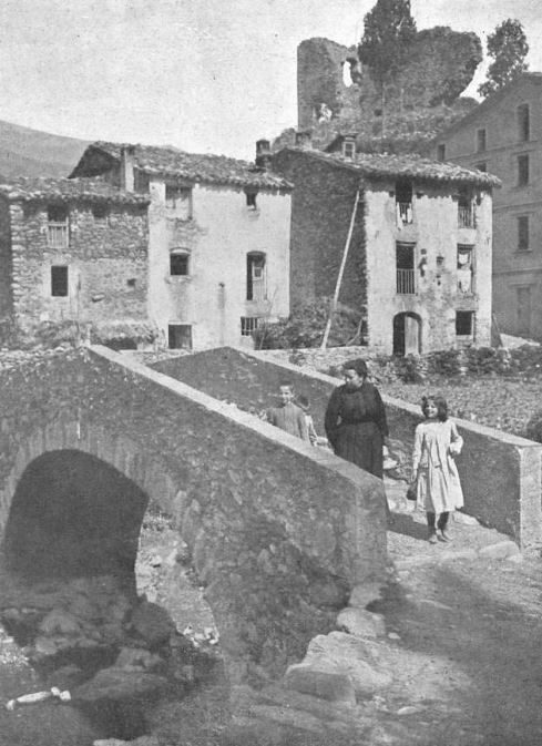 Vistas del pueblo de Ribes de Freser, puerta de entrada al Pirineo de Girona