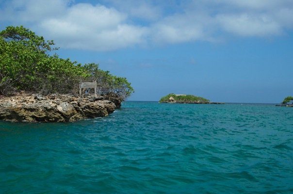 Aguas turquesas de las Islas del Rosario, una excursión imprescindible desde Cartagena