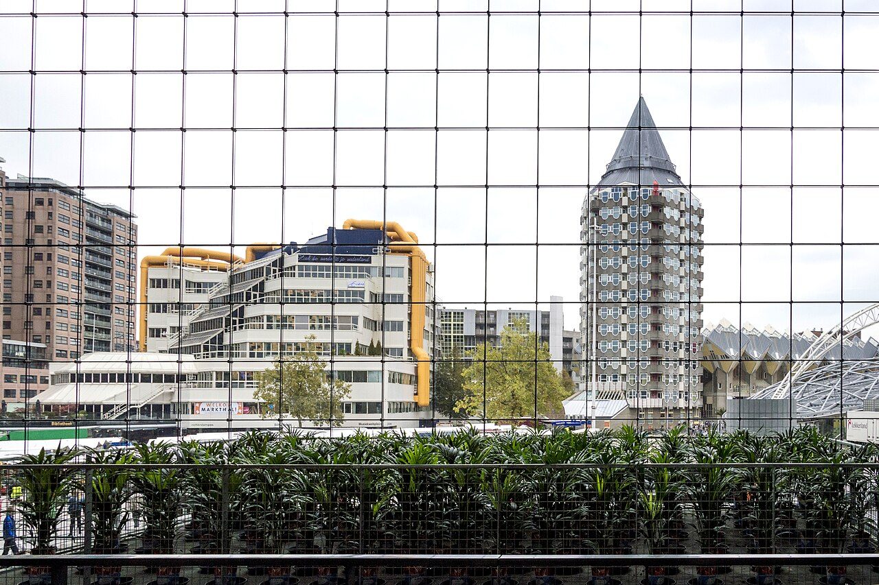 Casas cubo y Markthal, paradas imprescindibles en las visitas guiadas en Róterdam