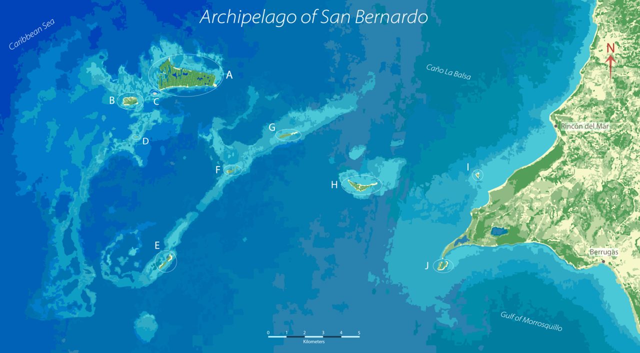 Aguas turquesa en las islas de San Bernardo, la excursión estrella desde Santiago de Tolú