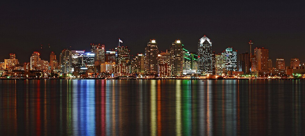 Tours y visitas guiadas en San Diego: la bahía y el skyline desde el agua