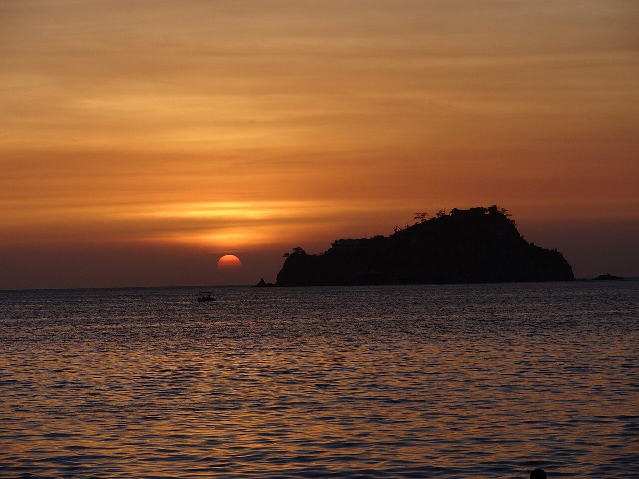 Vistas de la bahía al llegar: uno de los primeros atractivos que ver en Santa Marta
