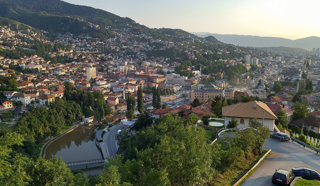 Atardecer desde el Bastión Amarillo, el mirador gratuito que ver en Sarajevo