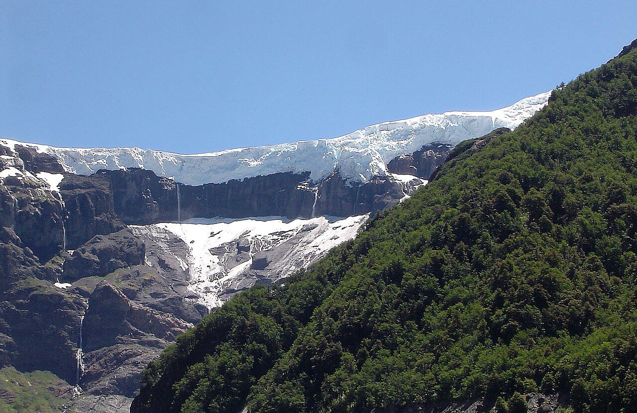 El Cerro Tronador, una de las excursiones cercanas más espectaculares que ver en Bariloche