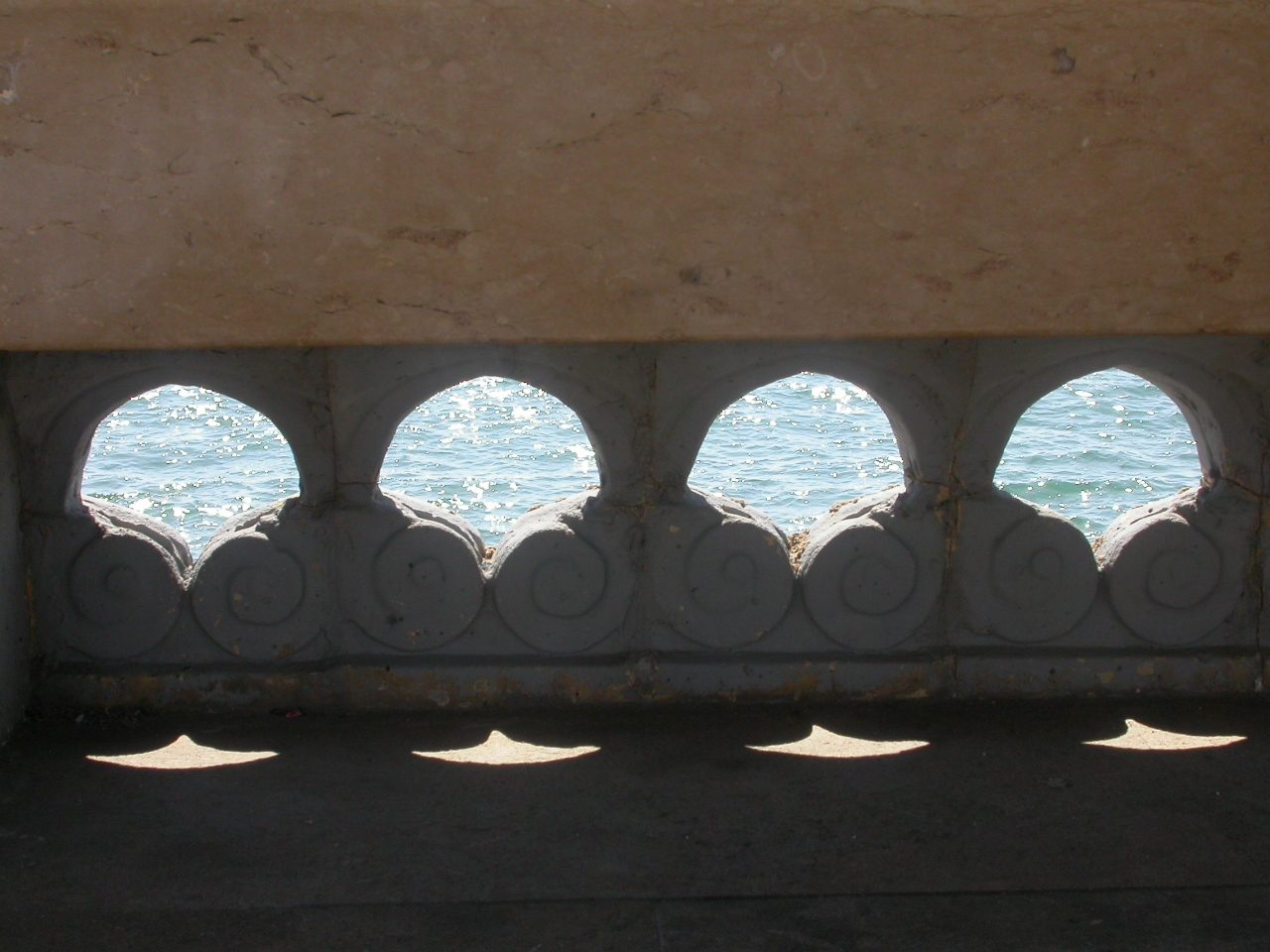 Vistas del casco antiguo durante una visita guiada en Sitges.