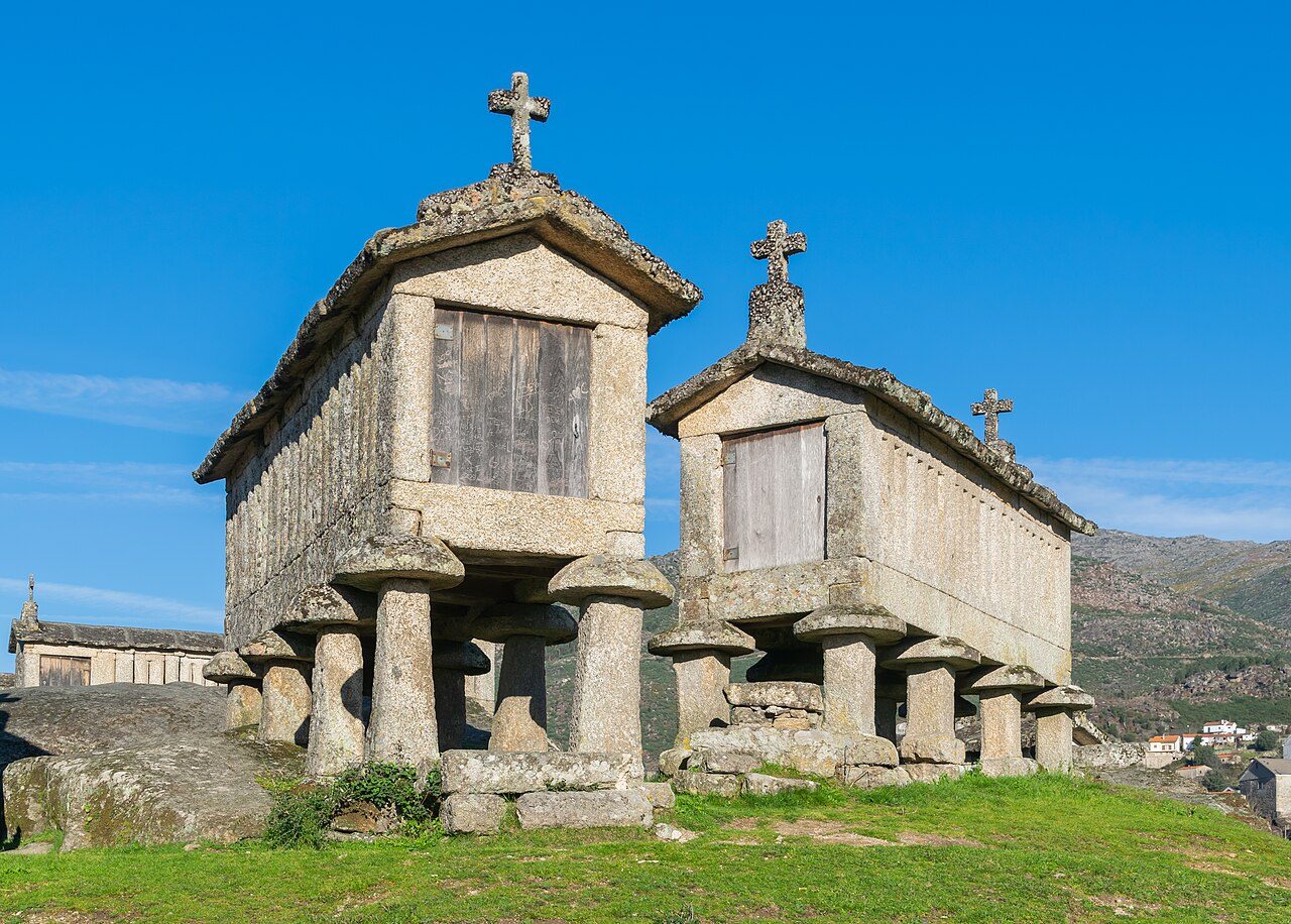 Los espigueiros de piedra, lo imprescindible que ver en Soajo