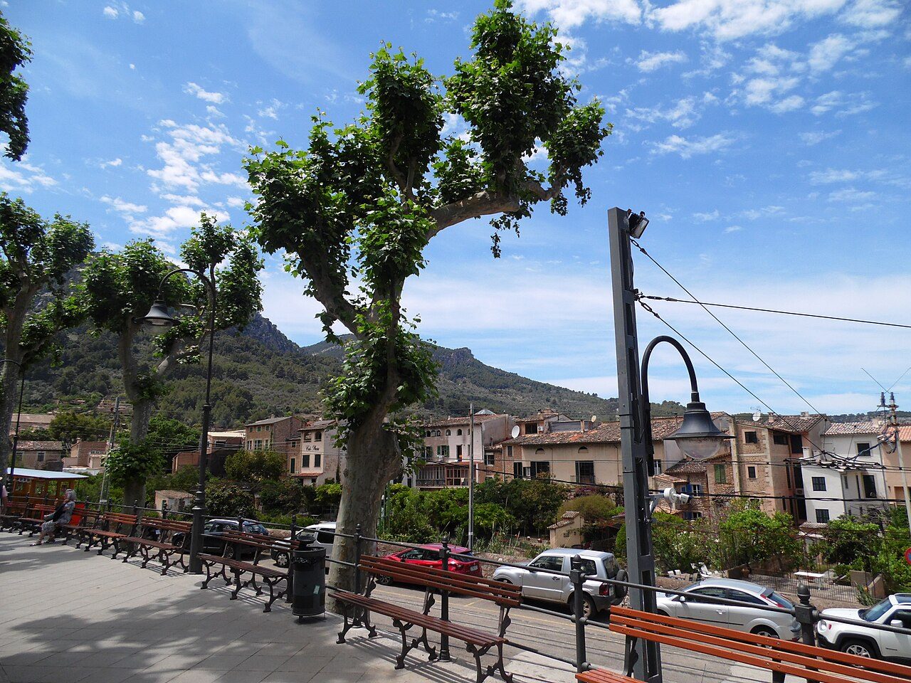 El tren histórico de madera, una de las formas más bonitas de llegar a Sóller