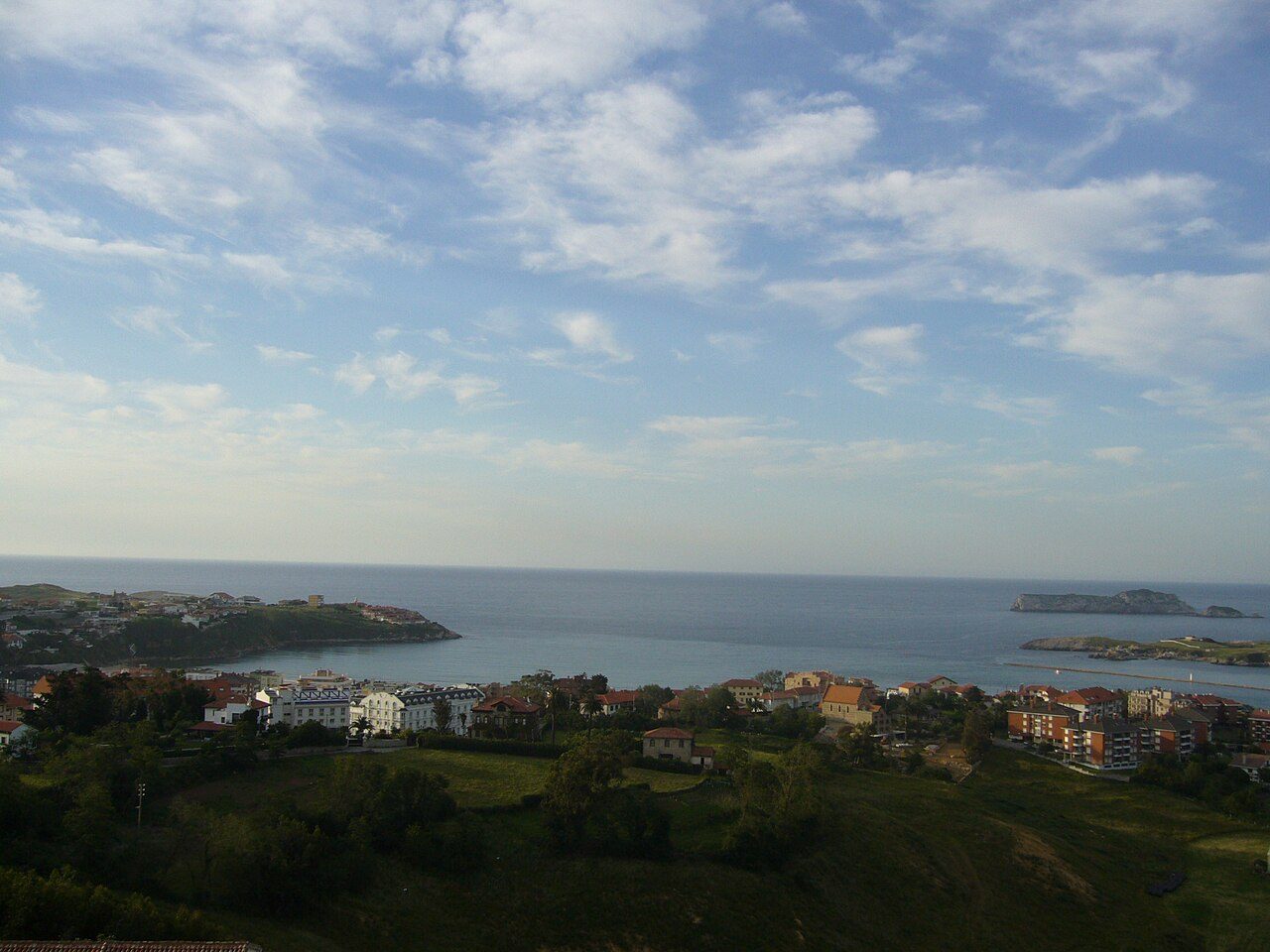Uno de los miradores que ver en Suances, con vistas a la Ría de San Martín