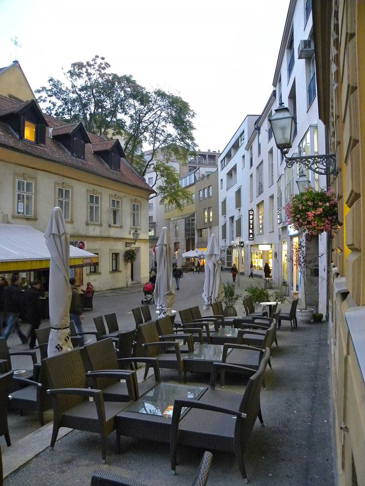 Las terrazas de la calle Tkalčićeva, el mejor sitio para comer y tomar algo en Zagreb
