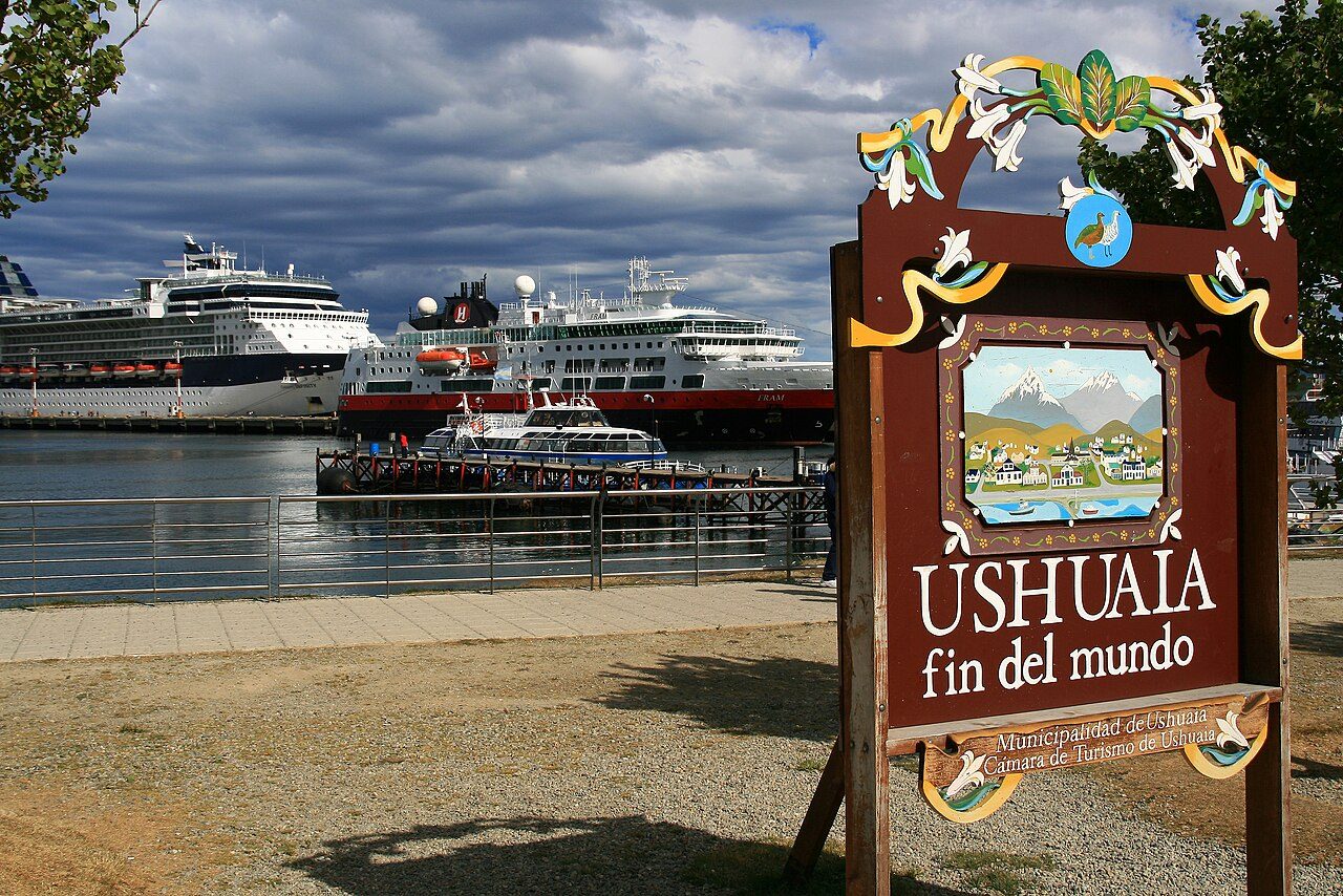 El icónico cartel del «Fin del Mundo», parada obligada en cualquier visita a Ushuaia