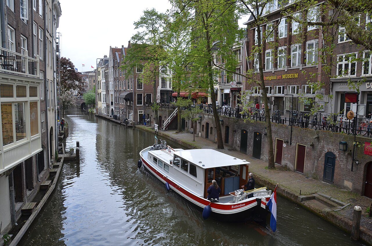 Terrazas a pie de canal, el mejor plan para comer en Utrecht