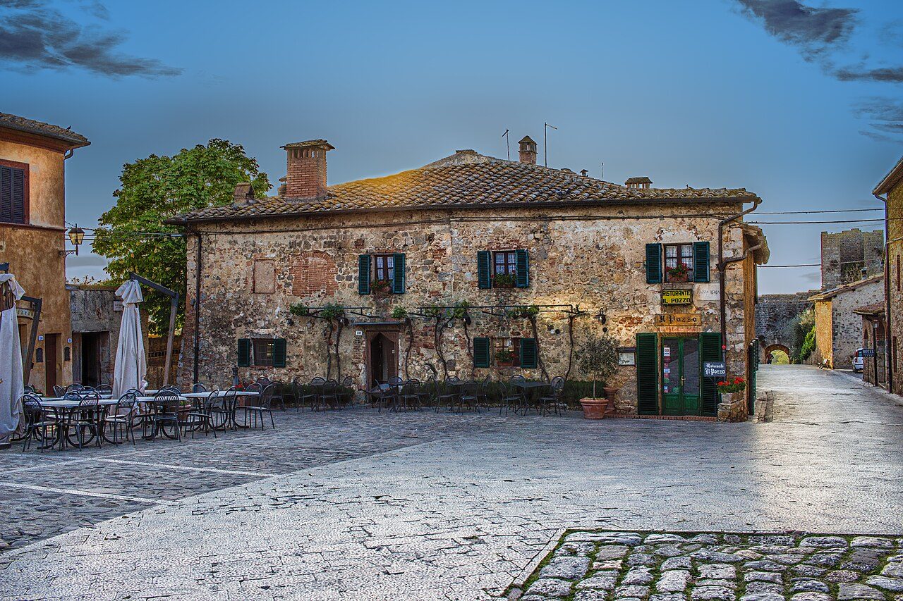 Las calles medievales de Volterra invitan a pasear sin prisas