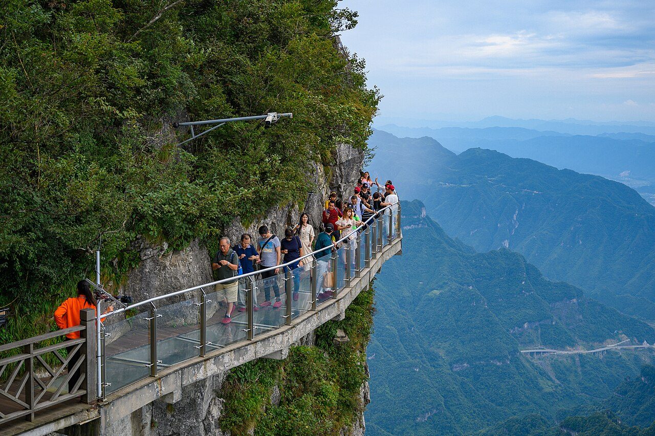 Entradas y museos en Zhangjiajie: el puente de cristal del Gran Cañón es una de las visitas más buscadas.
