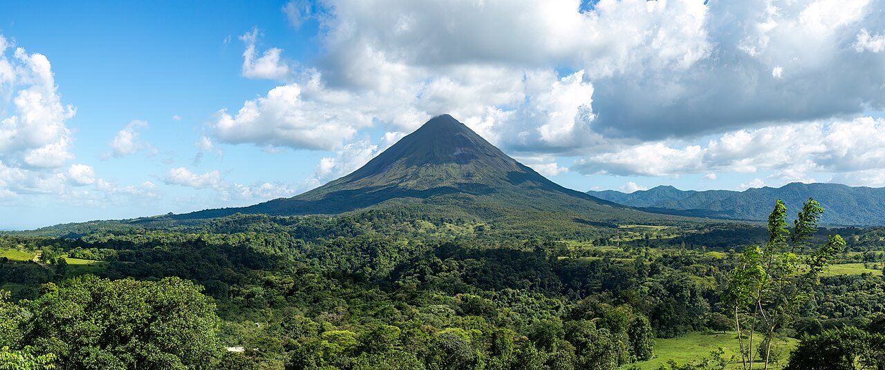 Los puentes colgantes, un imprescindible en cualquier itinerario de qué ver en La Fortuna.
