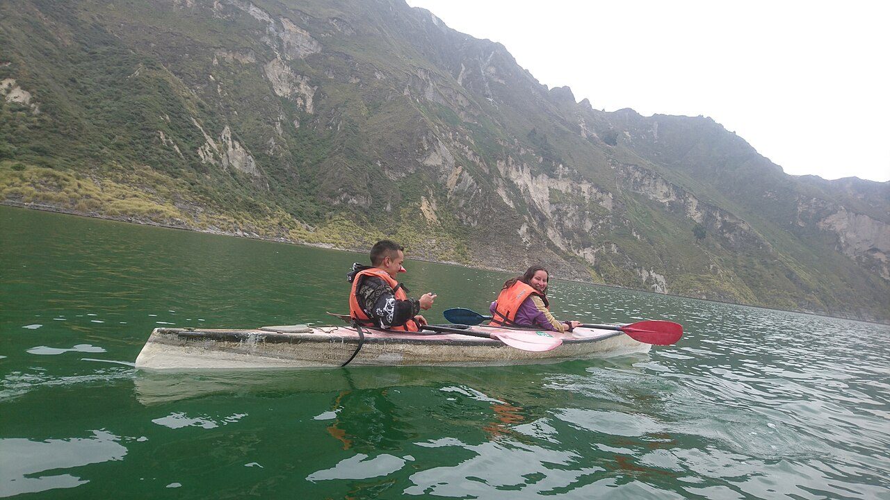 Recorrer en kayak las Lagunas de Ruidera es la mejor forma de disfrutarlas